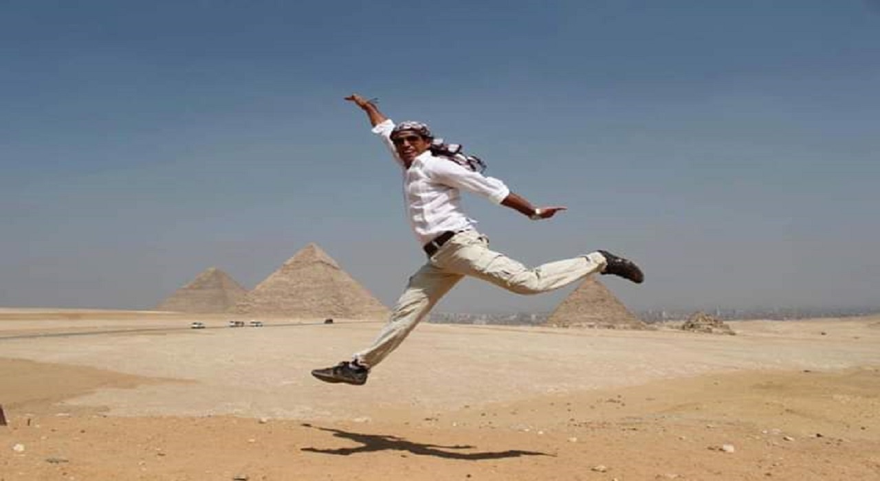 Giza Pyramids and Egyptian Museum day tour